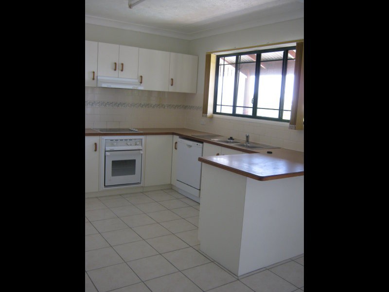 4/11 Rollo Street, Gladstone QLD 4680