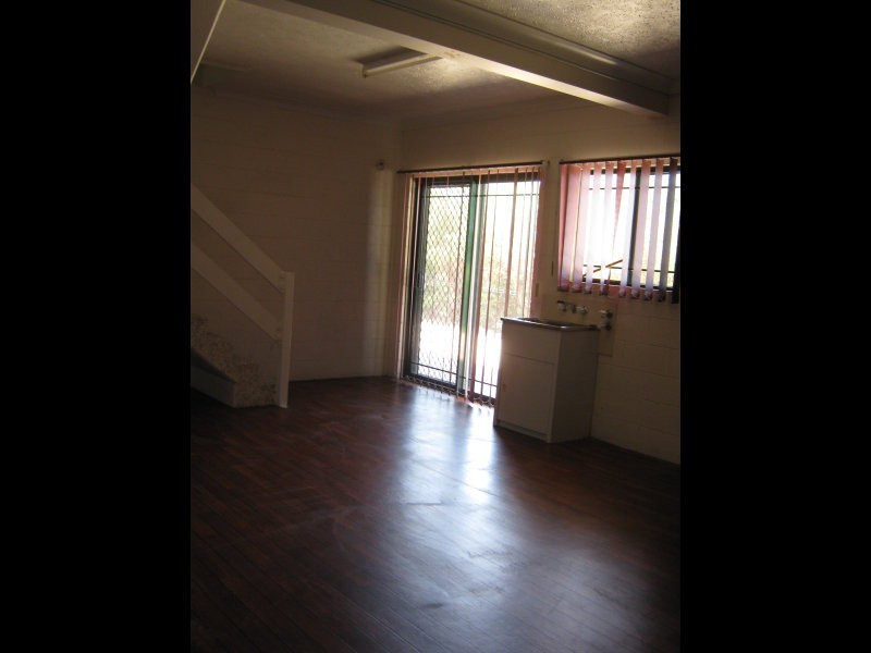 4/11 Rollo Street, Gladstone QLD 4680