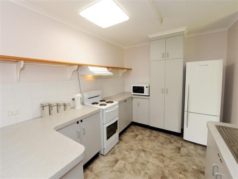 8 Resolute Street, Clinton QLD 4680