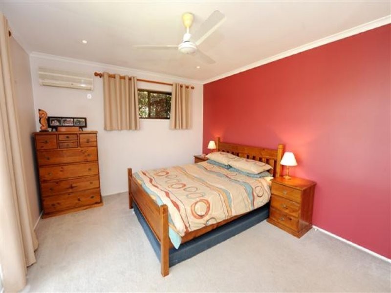 8 Resolute Street, Clinton QLD 4680