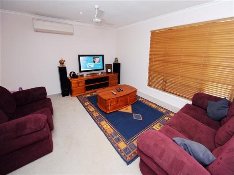 8 Resolute Street, Clinton QLD 4680