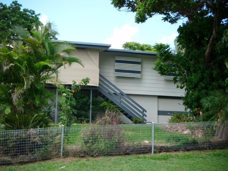 8 Oregon Court, New Auckland QLD 4680