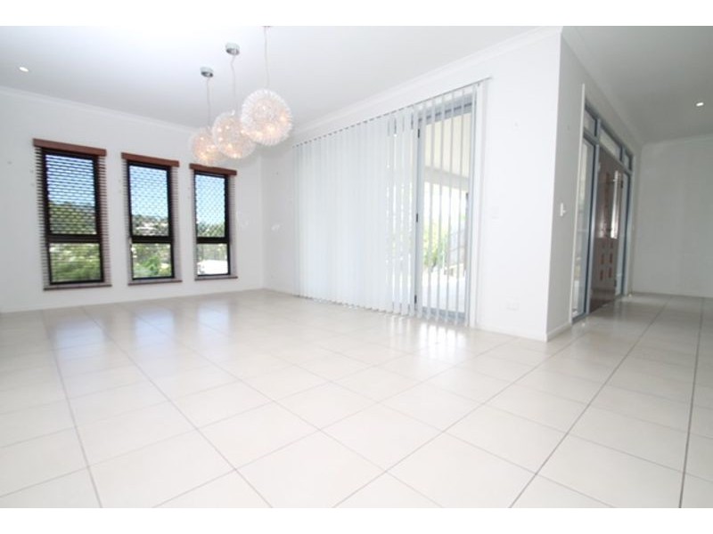 180 J Hickey Avenue, Clinton QLD 4680