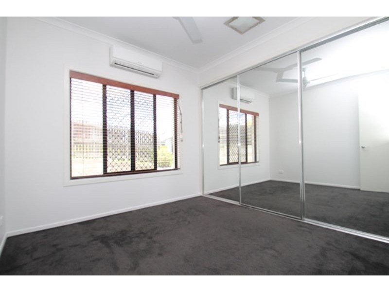 180 J Hickey Avenue, Clinton QLD 4680