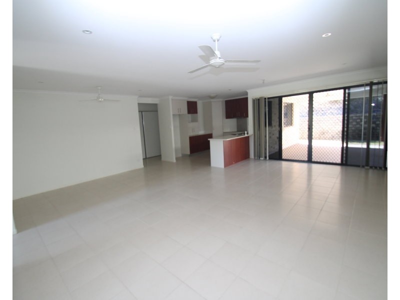 3 Larcom Rise, West Gladstone QLD 4680