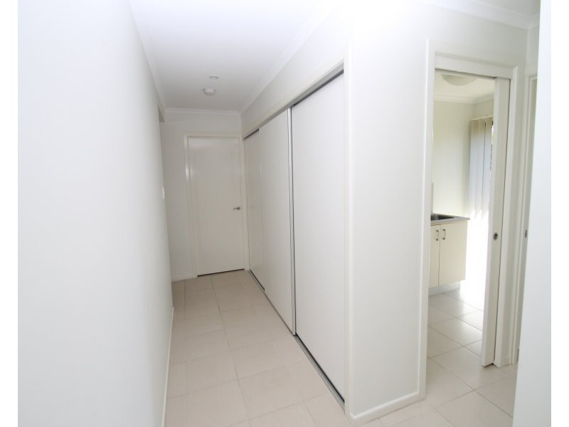 3 Larcom Rise, West Gladstone QLD 4680