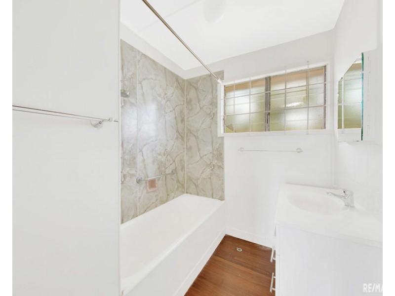 12 Golding Street, Barney Point QLD 4680