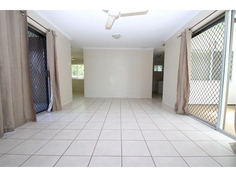 31 Cockatoo Drive, New Auckland QLD 4680