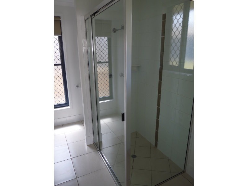 128 Dixon Drive, Telina QLD 4680