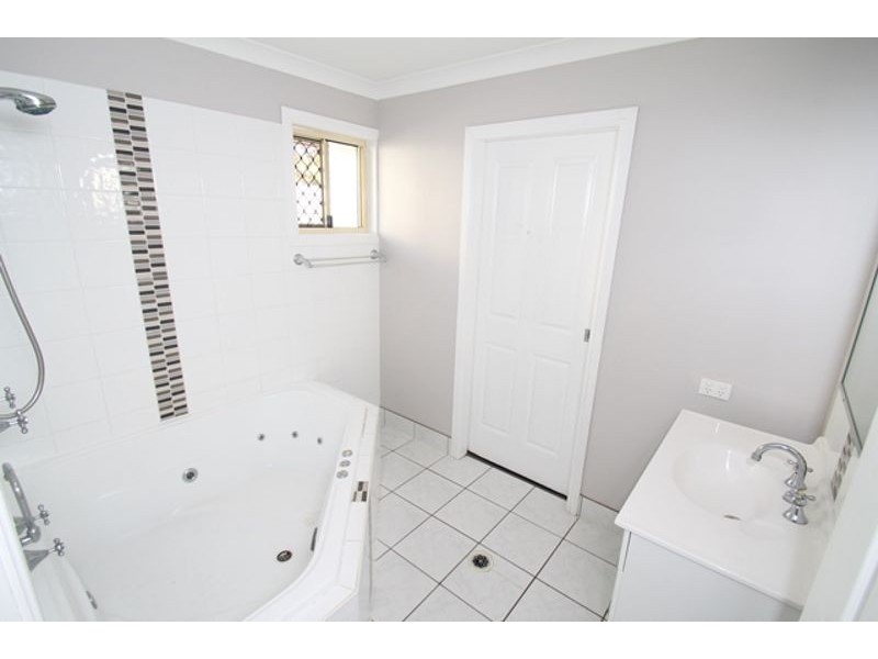 19 Bonar Street, South Gladstone QLD 4680