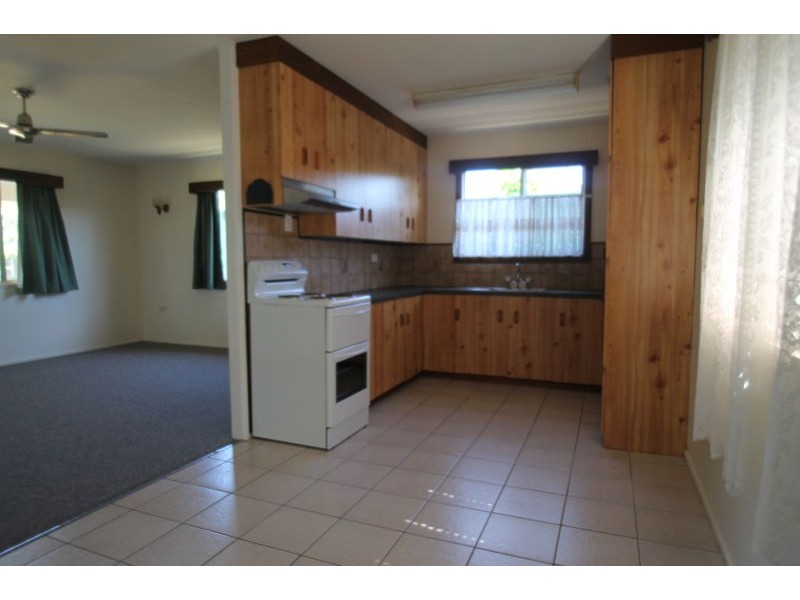 25 Grayson Street, West Gladstone QLD 4680