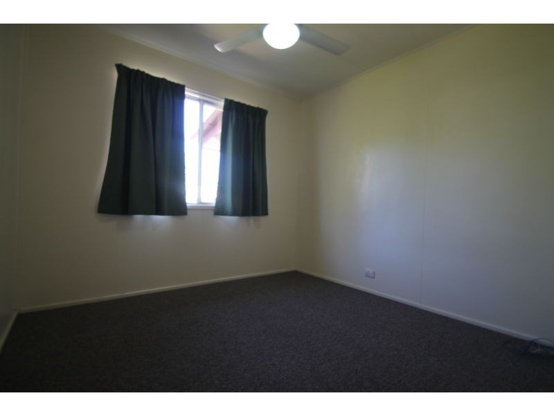 25 Grayson Street, West Gladstone QLD 4680