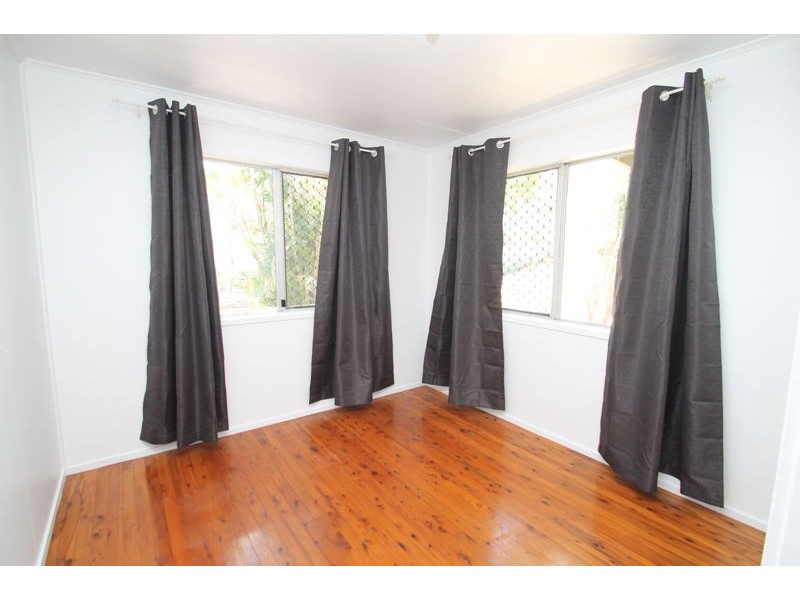 12 Wilkins Street, West Gladstone QLD 4680