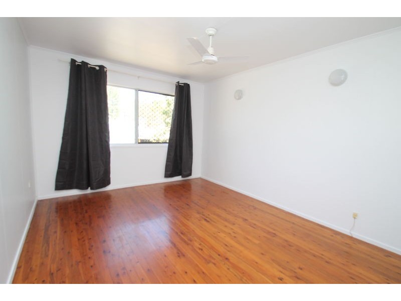 12 Wilkins Street, West Gladstone QLD 4680