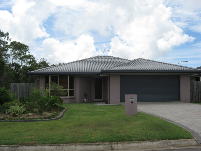 4 Kinchant Street, Clinton QLD 4680