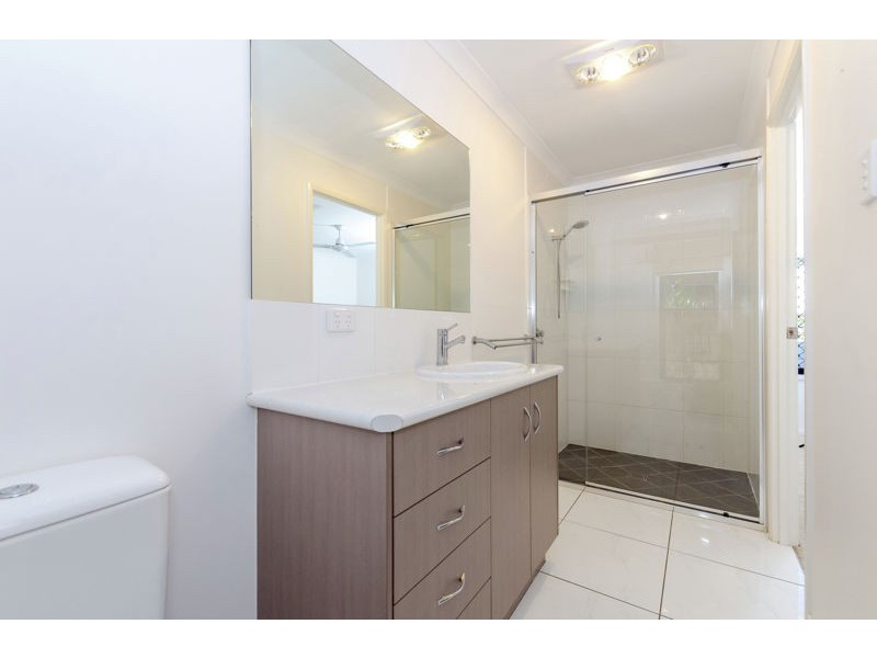 5 Spence Court, Kirkwood QLD 4680