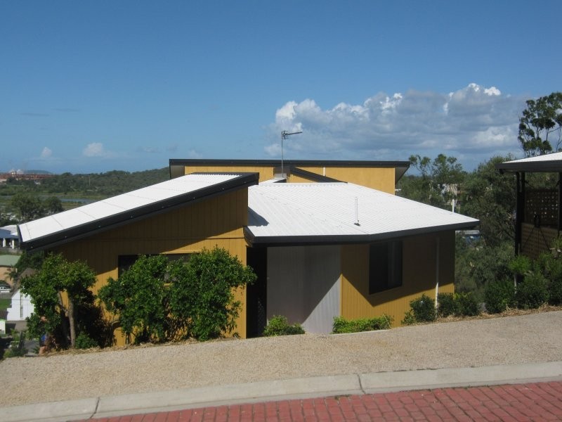 4 Ouston Place, South Gladstone QLD 4680