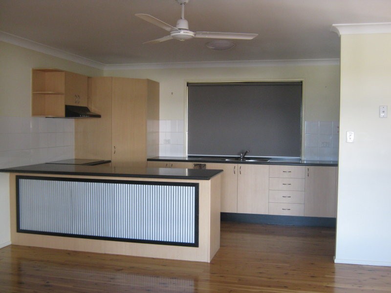 4 Ouston Place, South Gladstone QLD 4680