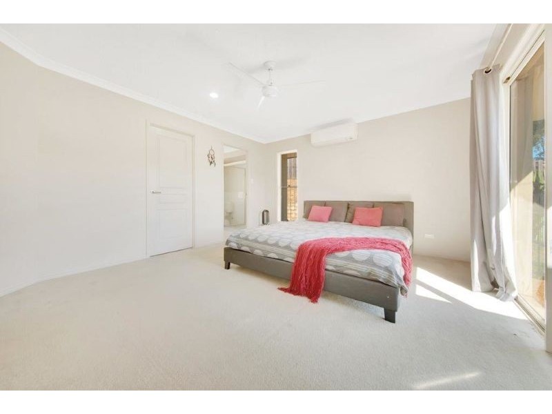 21 Lingwoodock Place, Glen Eden QLD 4680