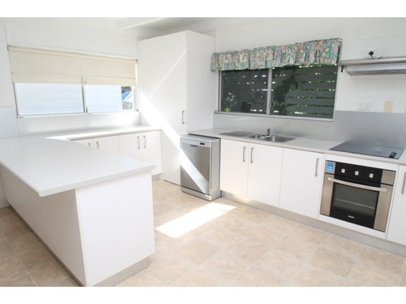 21 Twin Street, Sun Valley QLD 4680