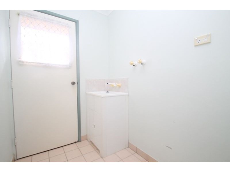 6 Kerry Court, New Auckland QLD 4680
