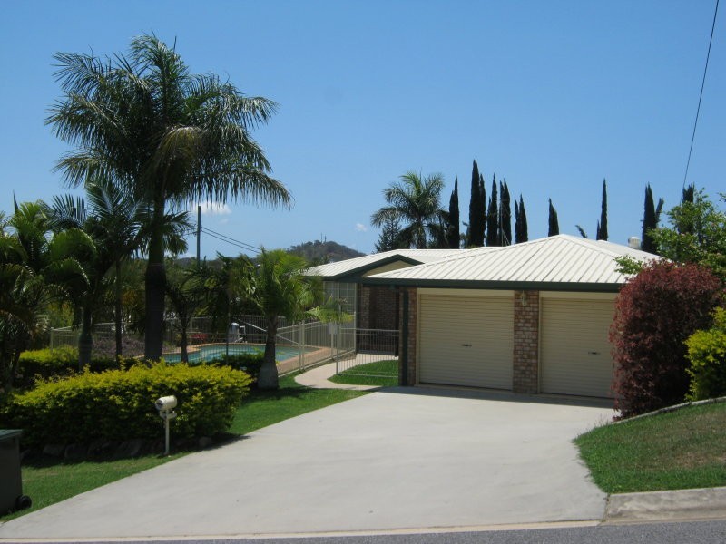 1 Birmingham Close, Telina QLD 4680
