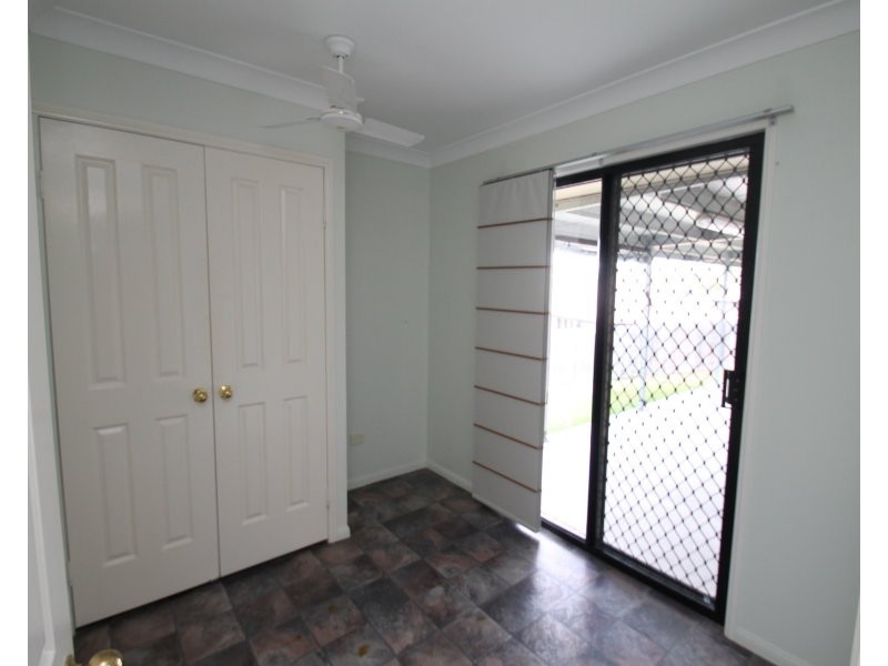 5 Montrose Place, New Auckland QLD 4680