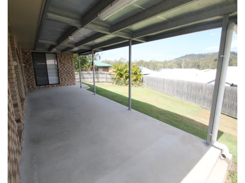 5 Montrose Place, New Auckland QLD 4680