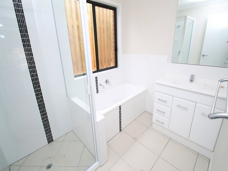 23 Sundowner Road, Clinton QLD 4680