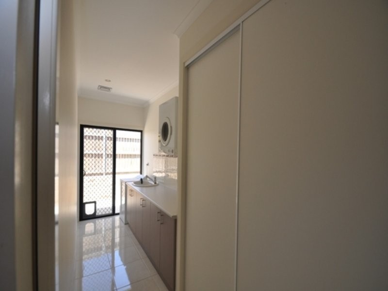 4 Wyara Close, Clinton QLD 4680