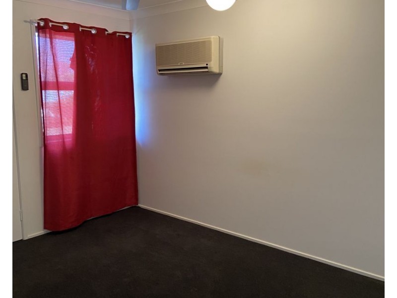 1 Bingera Close, Clinton QLD 4680