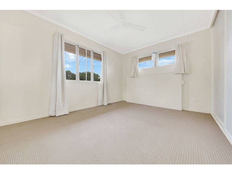 6 Herbertson Street, West Gladstone QLD 4680
