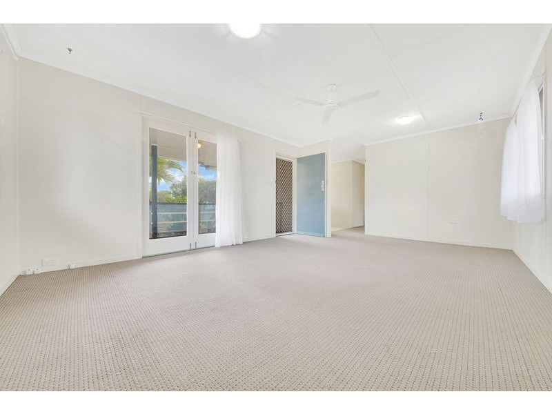 6 Herbertson Street, West Gladstone QLD 4680