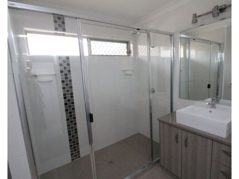 61 Koowin Drive, Kirkwood QLD 4680