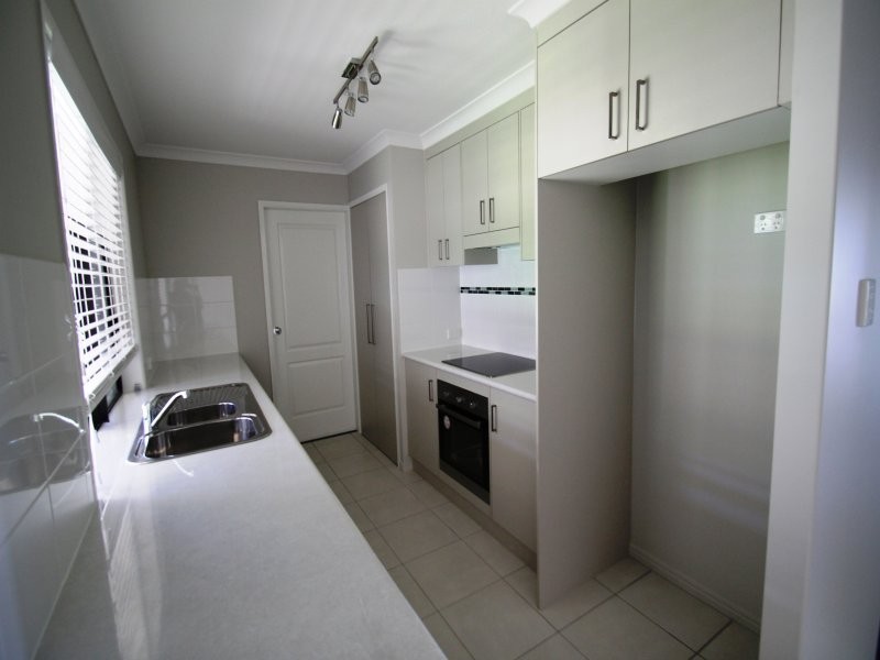 5 Gumnut Place, Kirkwood QLD 4680