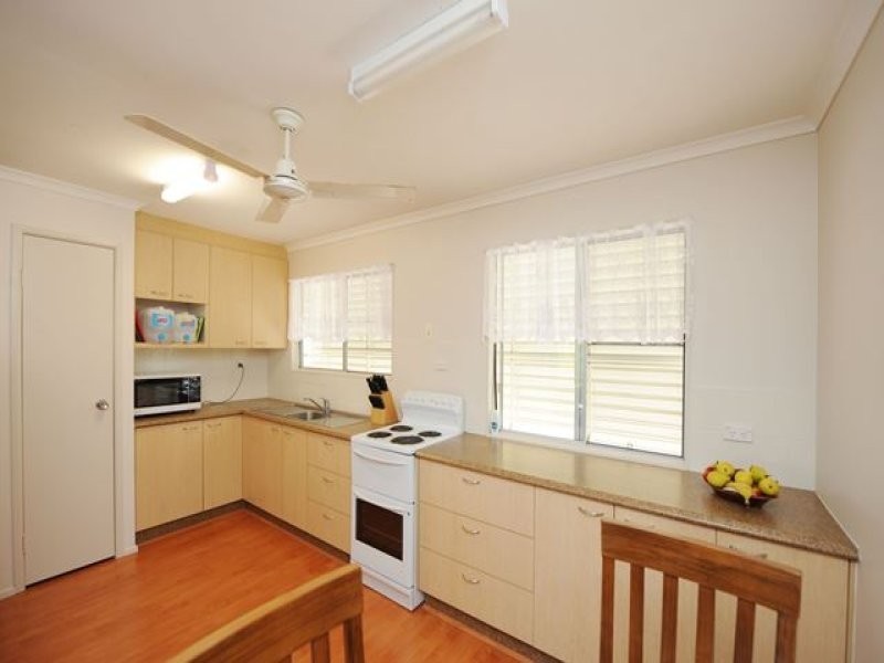 15 Hansen Crescent, Clinton QLD 4680