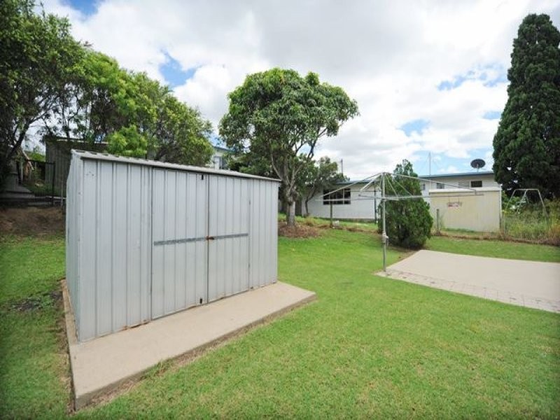 15 Hansen Crescent, Clinton QLD 4680