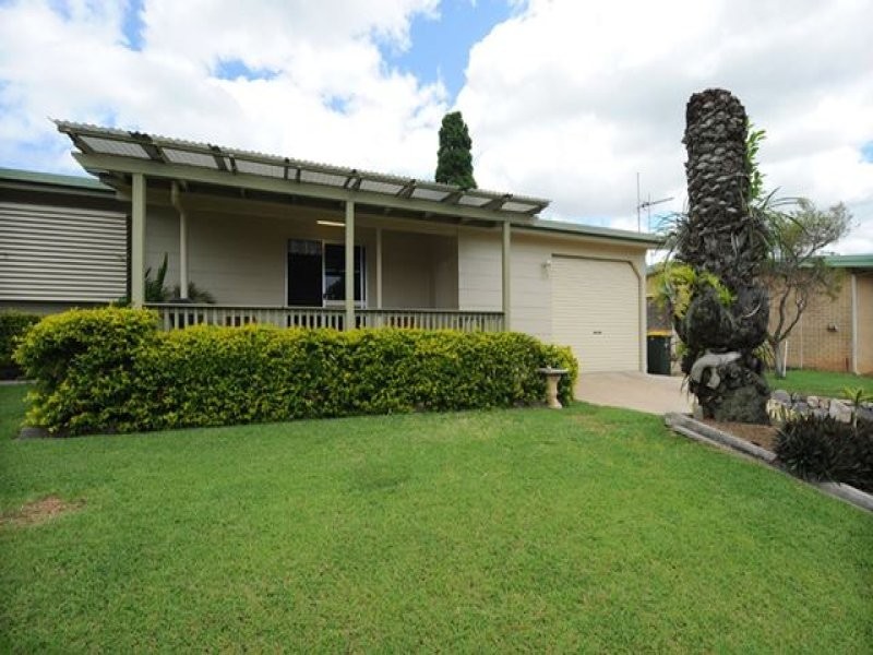 15 Hansen Crescent, Clinton QLD 4680
