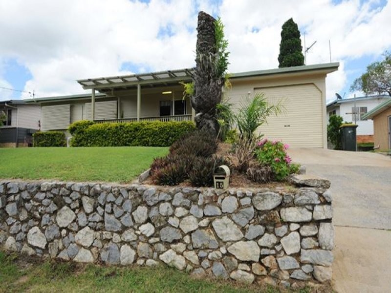 15 Hansen Crescent, Clinton QLD 4680