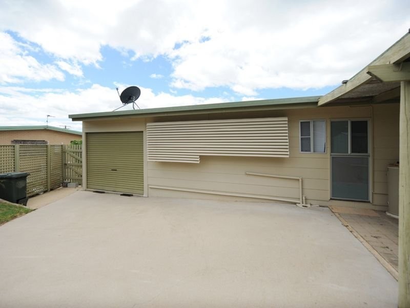 15 Hansen Crescent, Clinton QLD 4680