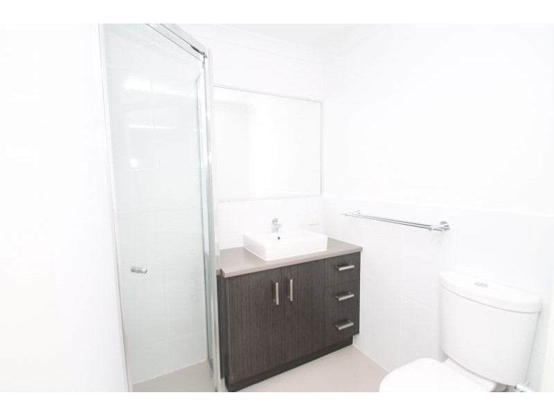 2/2 Chanel Court, New Auckland QLD 4680