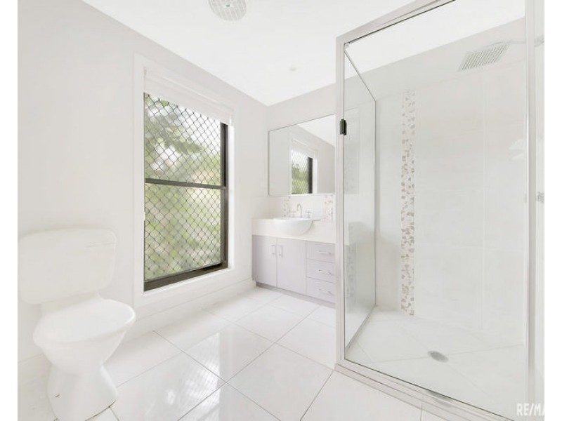29 Larcom Rise, West Gladstone QLD 4680