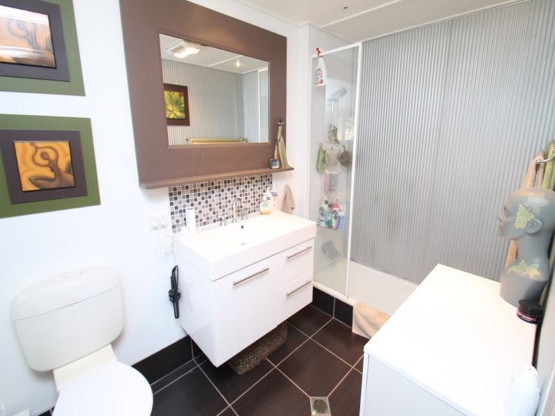 15 Glegg Street, West Gladstone QLD 4680