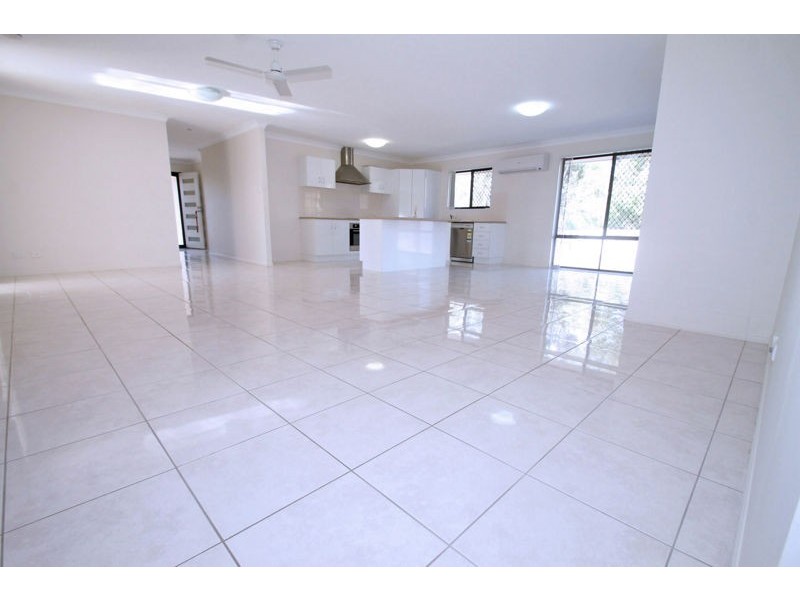 15 Ingra Close, Glen Eden QLD 4680