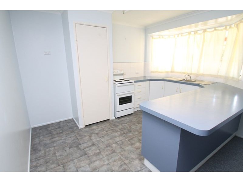 77 Aramac Drive, Clinton QLD 4680