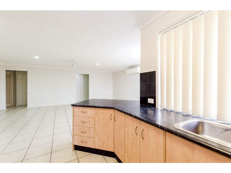 12 Dorinda Close, Clinton QLD 4680