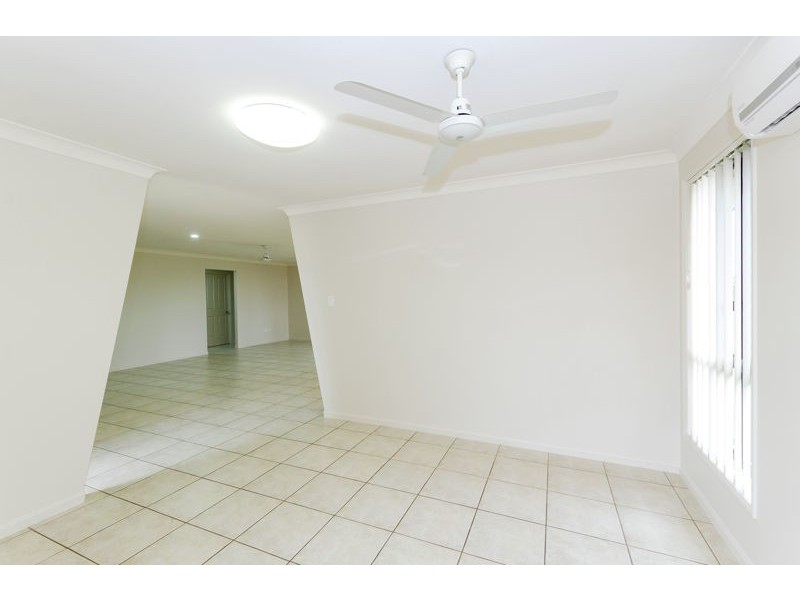 12 Dorinda Close, Clinton QLD 4680