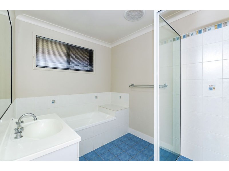 12 Dorinda Close, Clinton QLD 4680