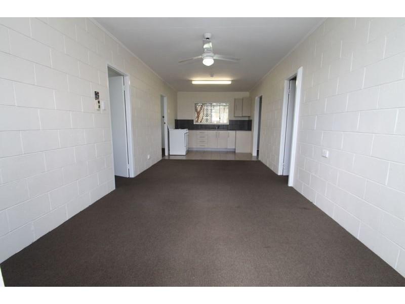 2/6 Steed Street, West Gladstone QLD 4680