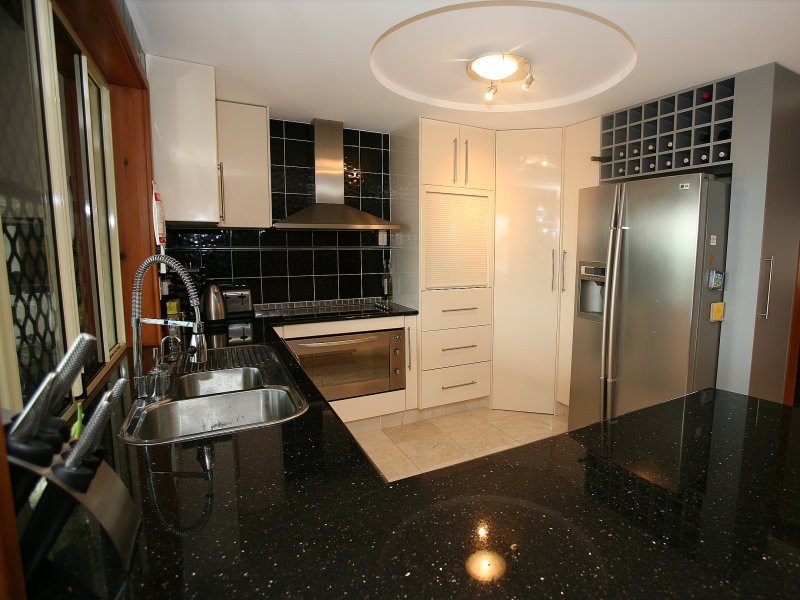 12 Cockatoo Drive, New Auckland QLD 4680